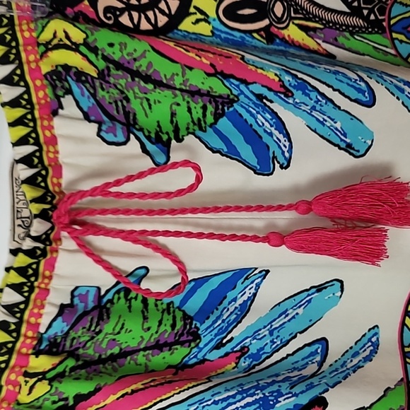 Shorts ~ Flying Tomato - Picture 5 of 7